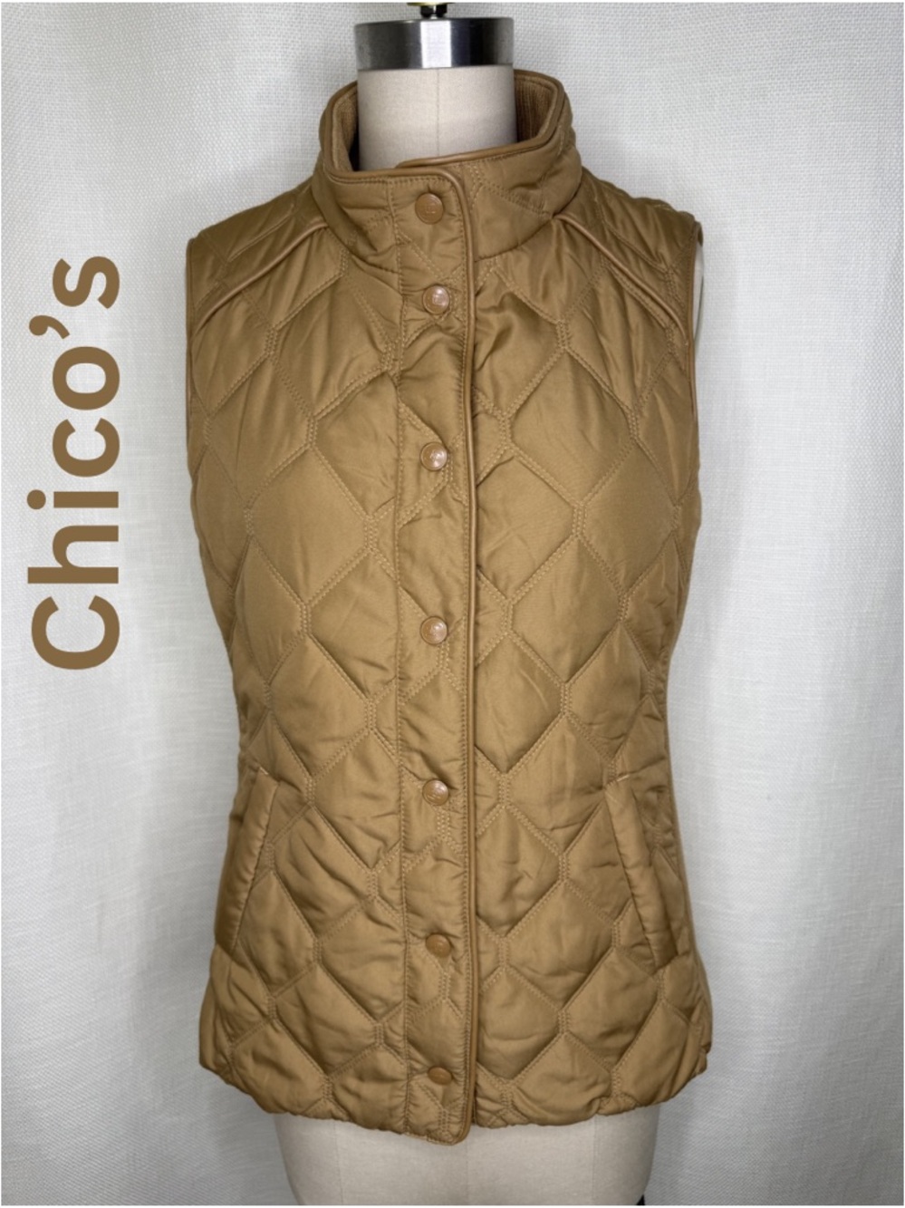 Chico’s NWT Quilted Puffer Vest Gold Snap Front Lightweight Casual Chic